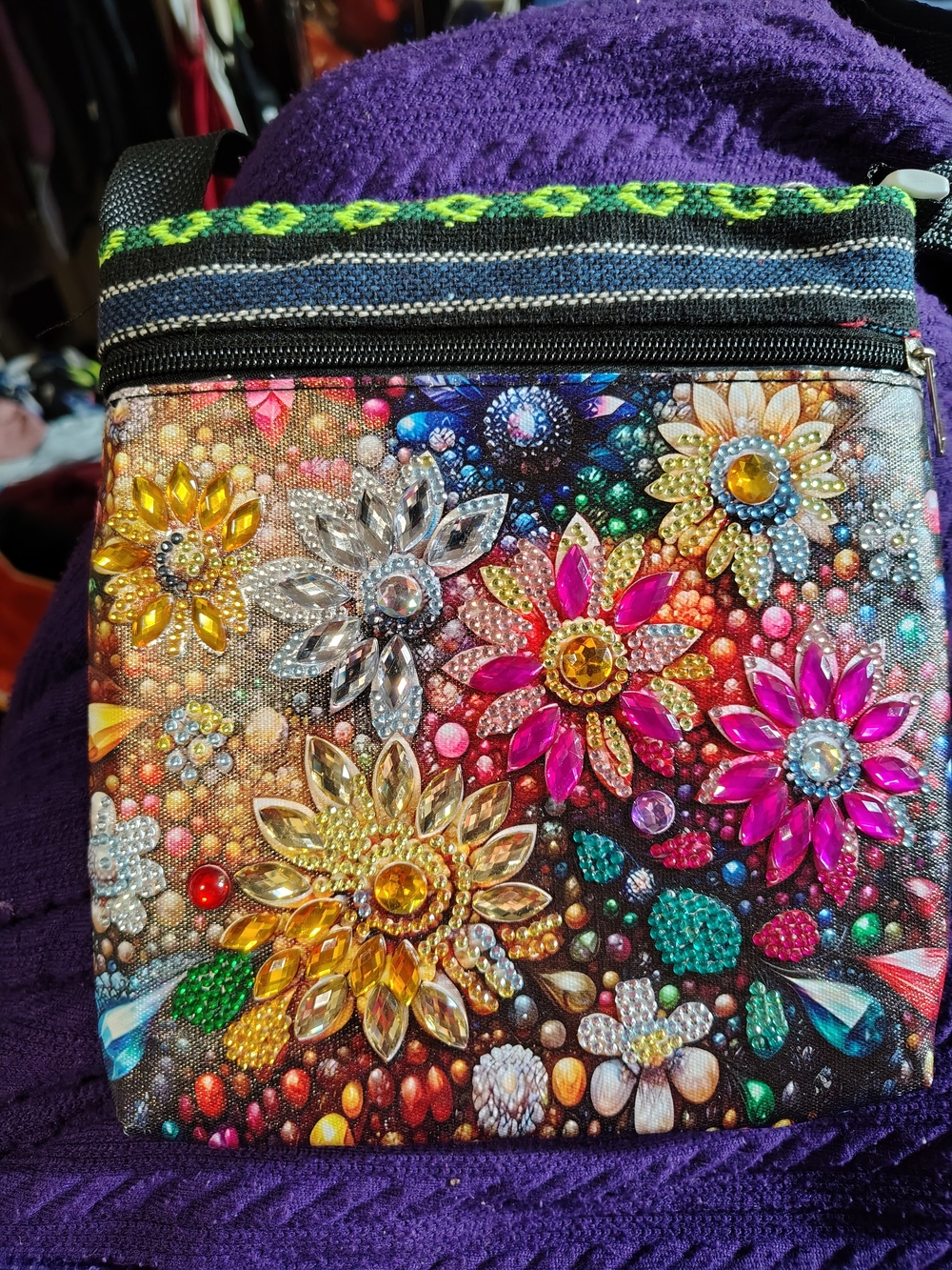🌺👜New Hand Crafted Multicolor Jeweled Floral Crossbody Bag🌺👜